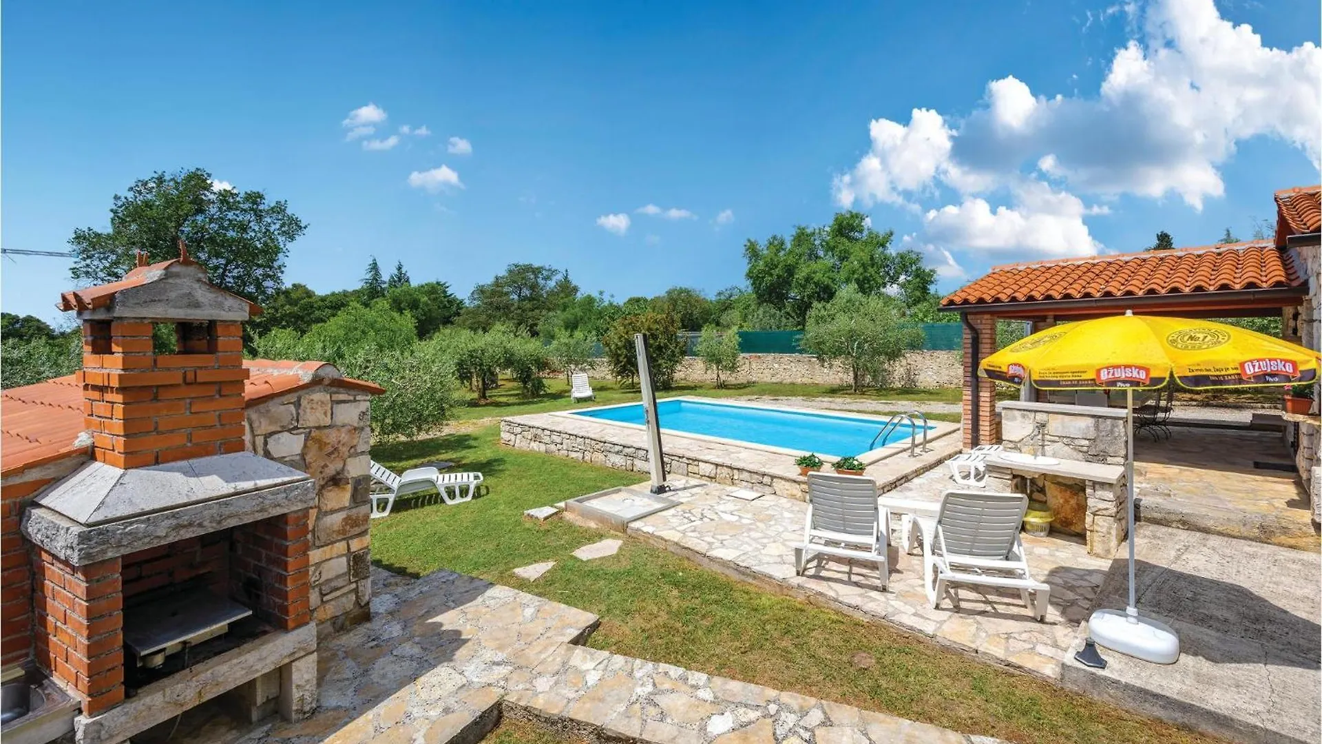 Amazing Home In Rovinj With Outdoor Swimming Pool 0*,